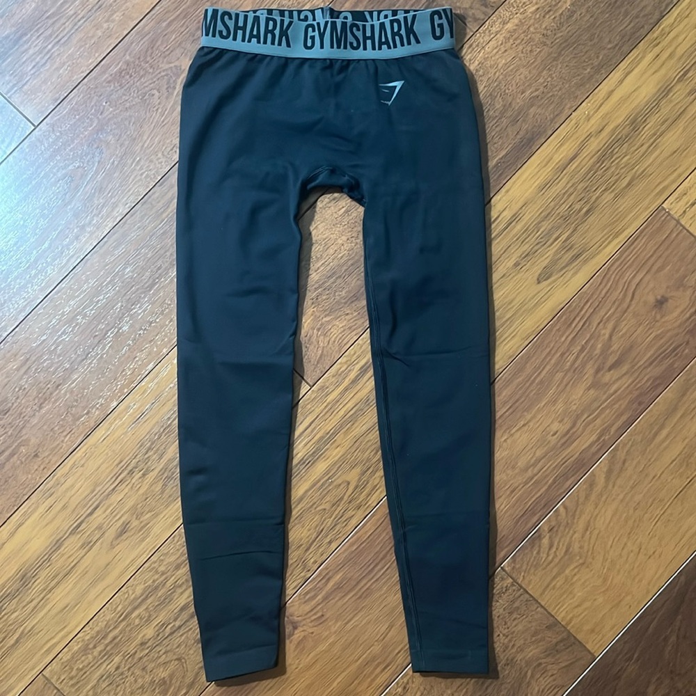 Gymshark Black Leggings in Medium